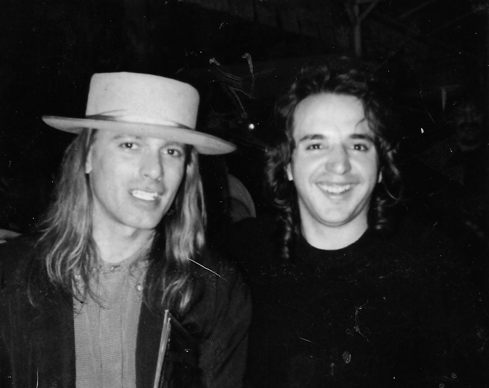 Robin Zander, vocalista de Cheap Trick y Talo Chárraga, bajista de Ultimatum. Foto del archivo de Talo Chárraga.