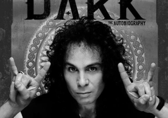 ‘Rainbow in the Dark’: Las memorias incompletas de Ronnie James Dio