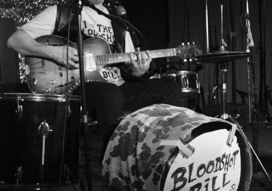 Bloodshot Bill ataca 2025 con ‘So Fed Up!’